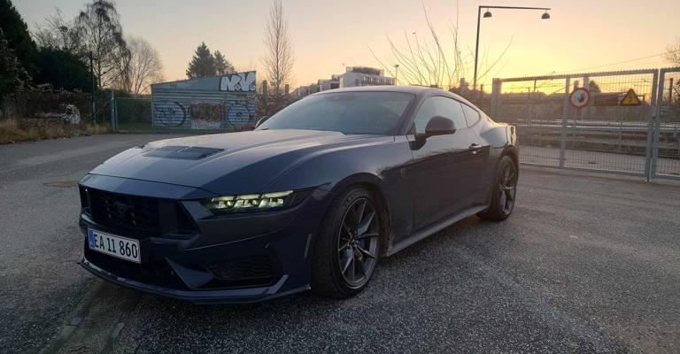Ford Mustang Dark Horse V8 – Testkørsel af den rå, baneorienterede sportsvogn
