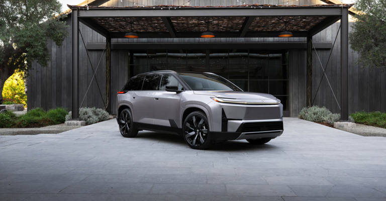 TOYOTA HIGHLANDER EV