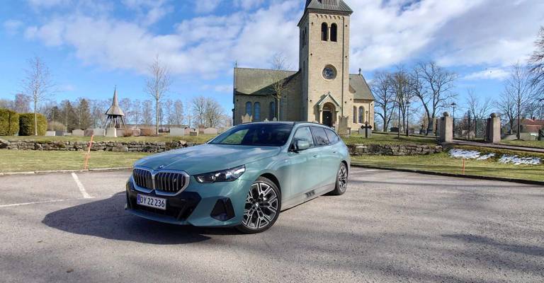 Anmeldelse af BMW i5 TOURING eDRIVE40