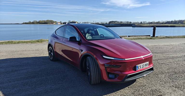 TESLA MODEL Y PERFORMANCE