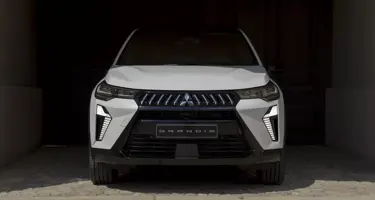 Mitsubishi Grandis 2025: Ny hybrid-SUV med Renault-teknik og op til 158 hk