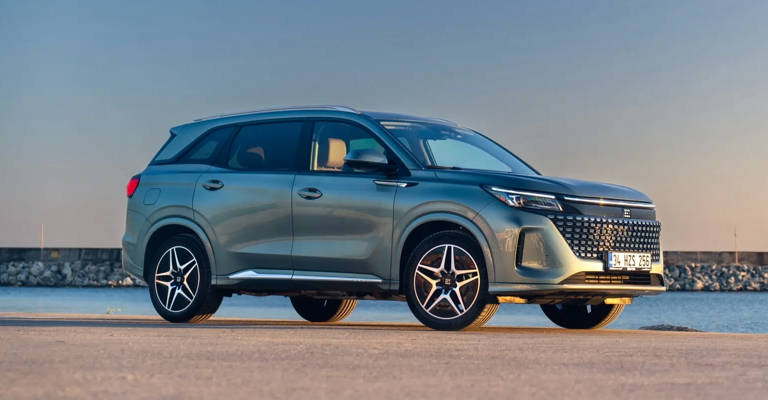 Navor E5: Danmarks billigste 7-personers plug-in hybrid til kun 229.990 kr.