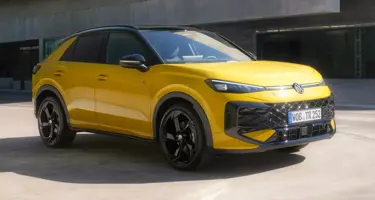 Ny Volkswagen T-Roc 2025: Hybrid, Design og SIDSTE bil med brændstofmotor 