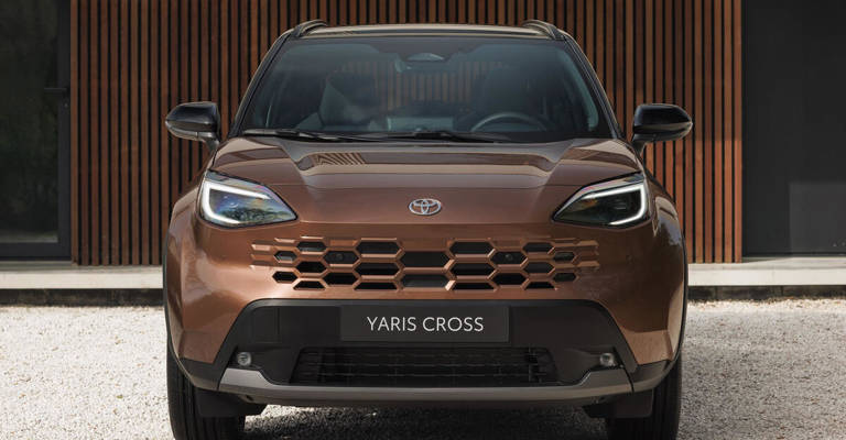 TOYOTA YARIS 2027